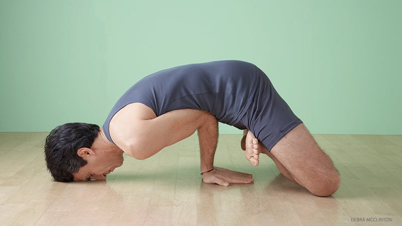 MC_202_04-credit Padma Mayurasana, variation Padma Mayurasana, variation