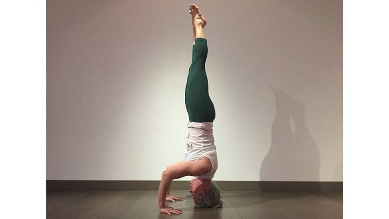 IMG_1950-kathryn-budig-tripod-headstand