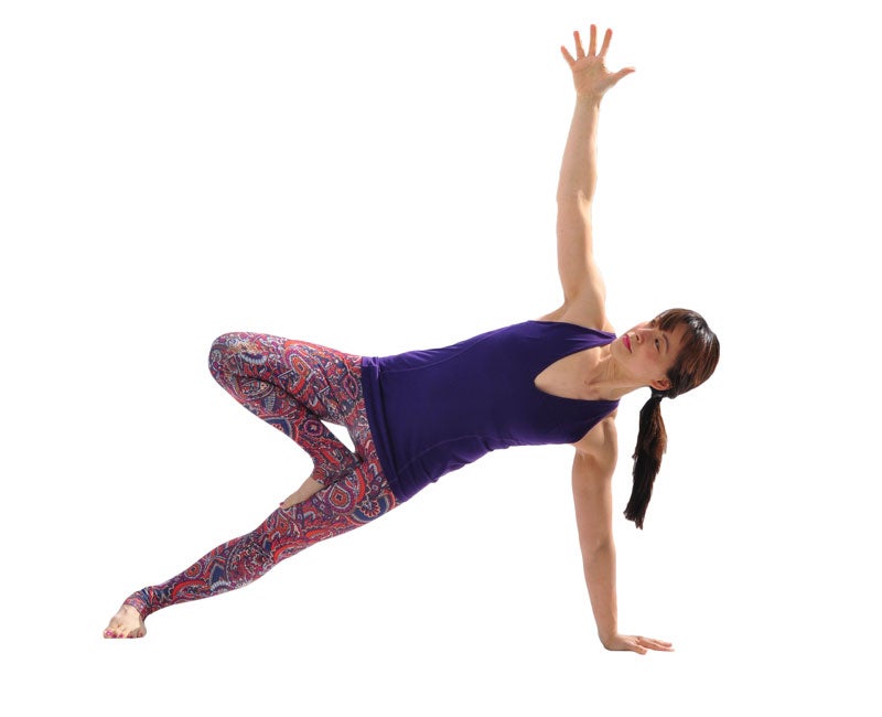 2-fit-moms-side-plank-tree-pose
