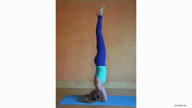 Colleen Saidman Yee in Headstand Colleen Saidman Yee in Headstand