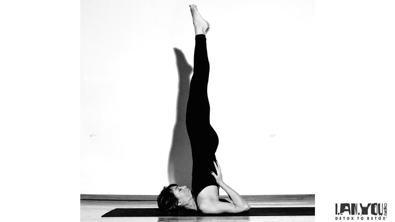Lauren Imparato Pose-6-Shoulderstand