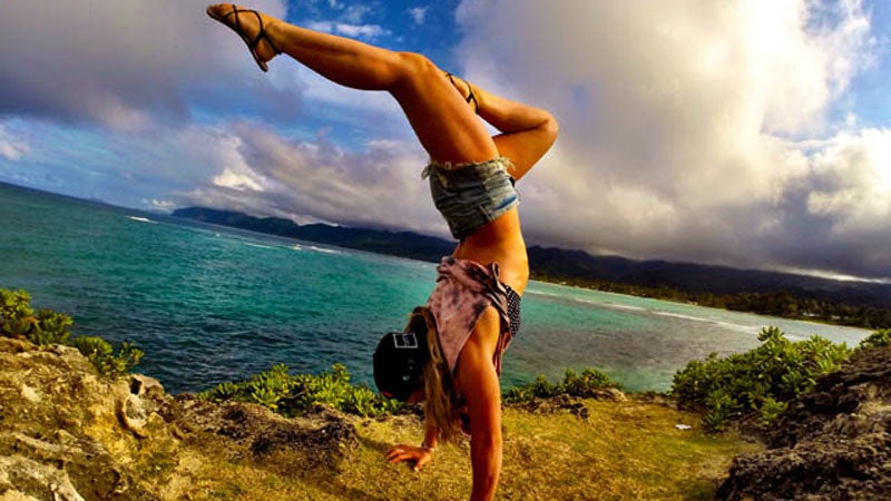 jamieanderson_2-640 Jamie Anderson, handstand variation, ado mukha vrksasana