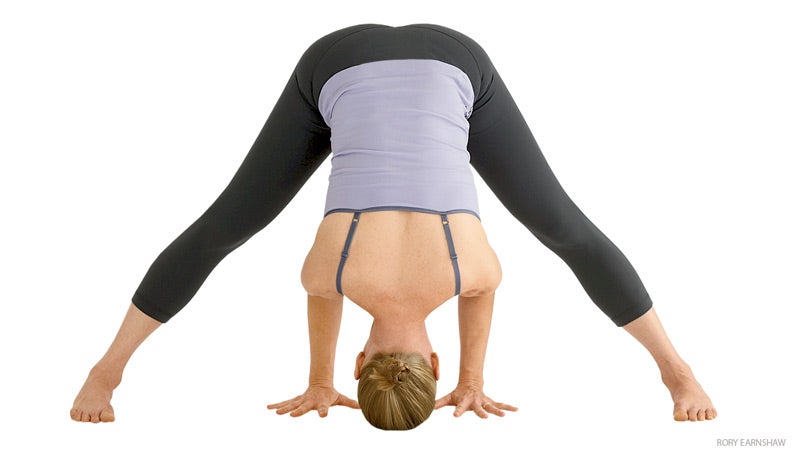HP_216_03 wide-legged standing forward fold, prasarita padottanasana