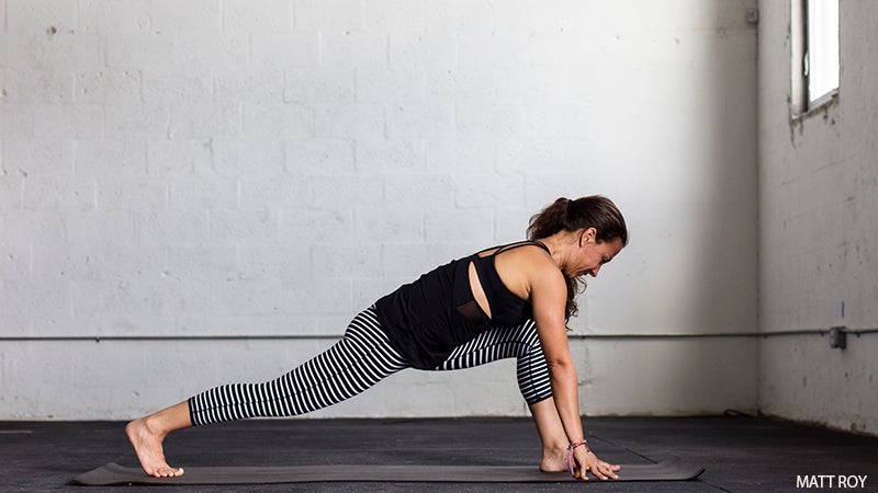 2DawnB.SonimaOctober-20-2 low lunge