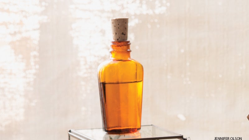 Steam a blend of chamomile, eucalyptus, spearmint, and thyme Steam a blend of chamomile, eucalyptus, spearmint, and thyme