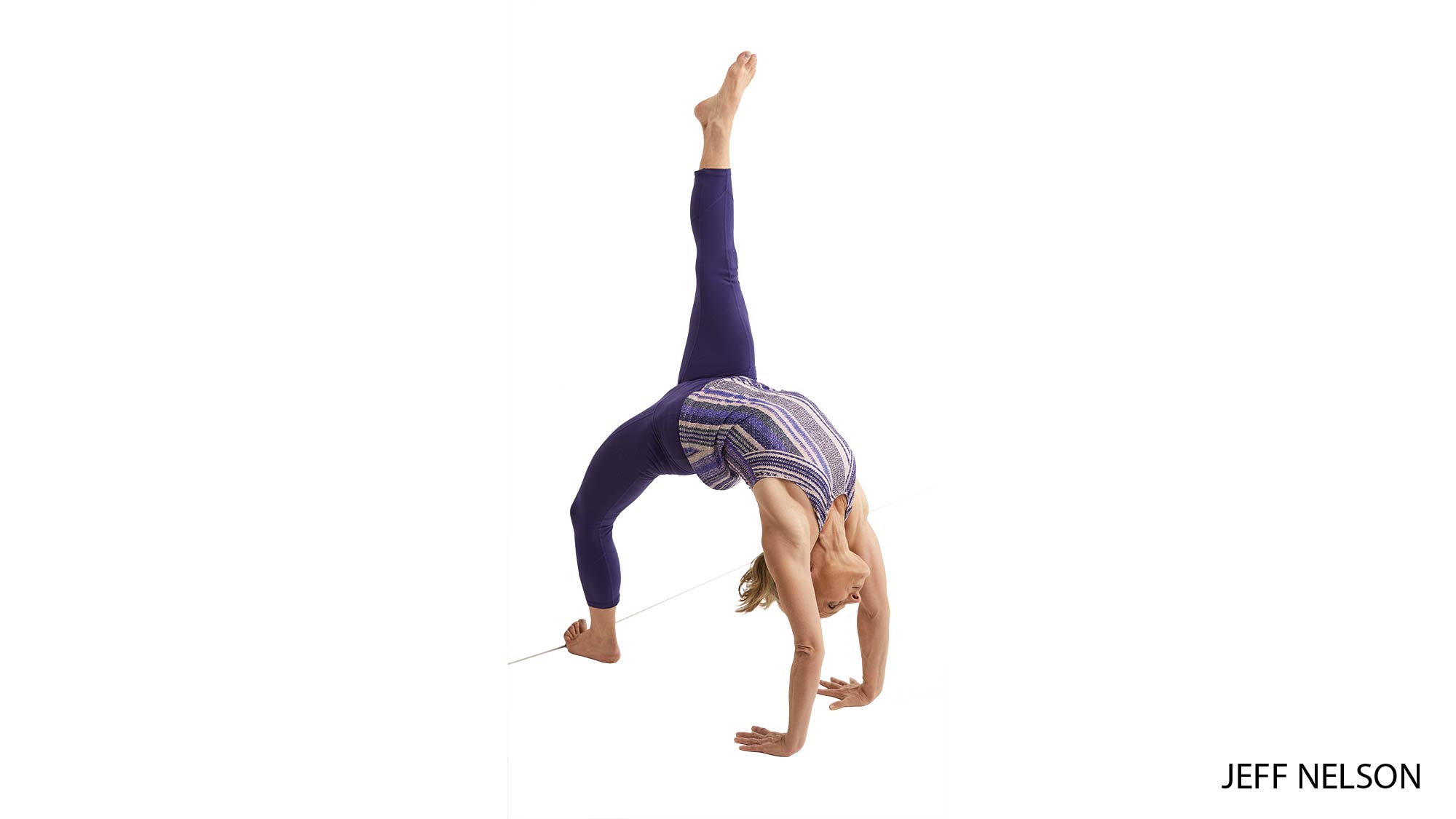 CARRIE_WHEEL_POSE_LEG_LIFT None