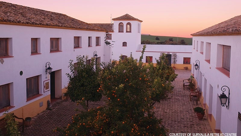 Retreat_Suryalia_290_gn