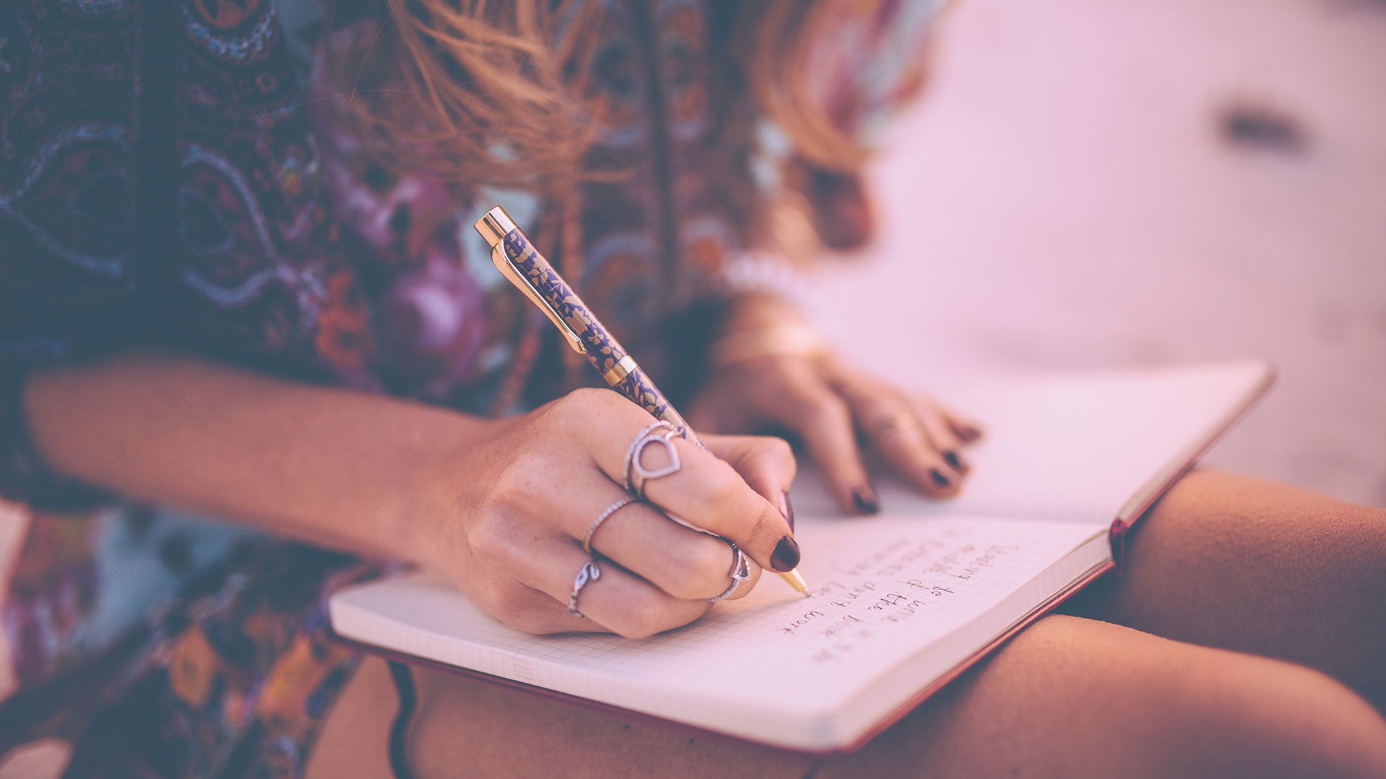 iStock-472391844 journaling