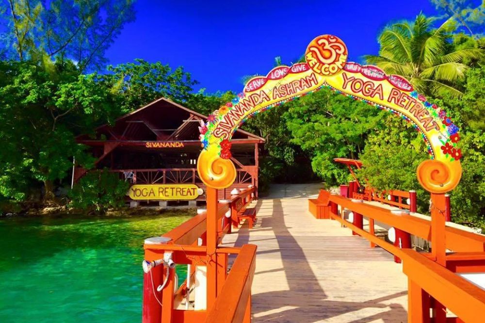 sivananda-yogaretreat None