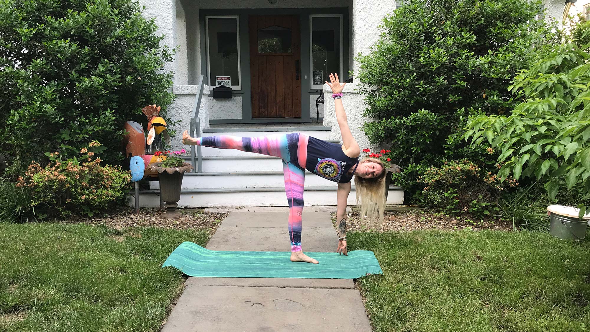 ardhachandrasana None