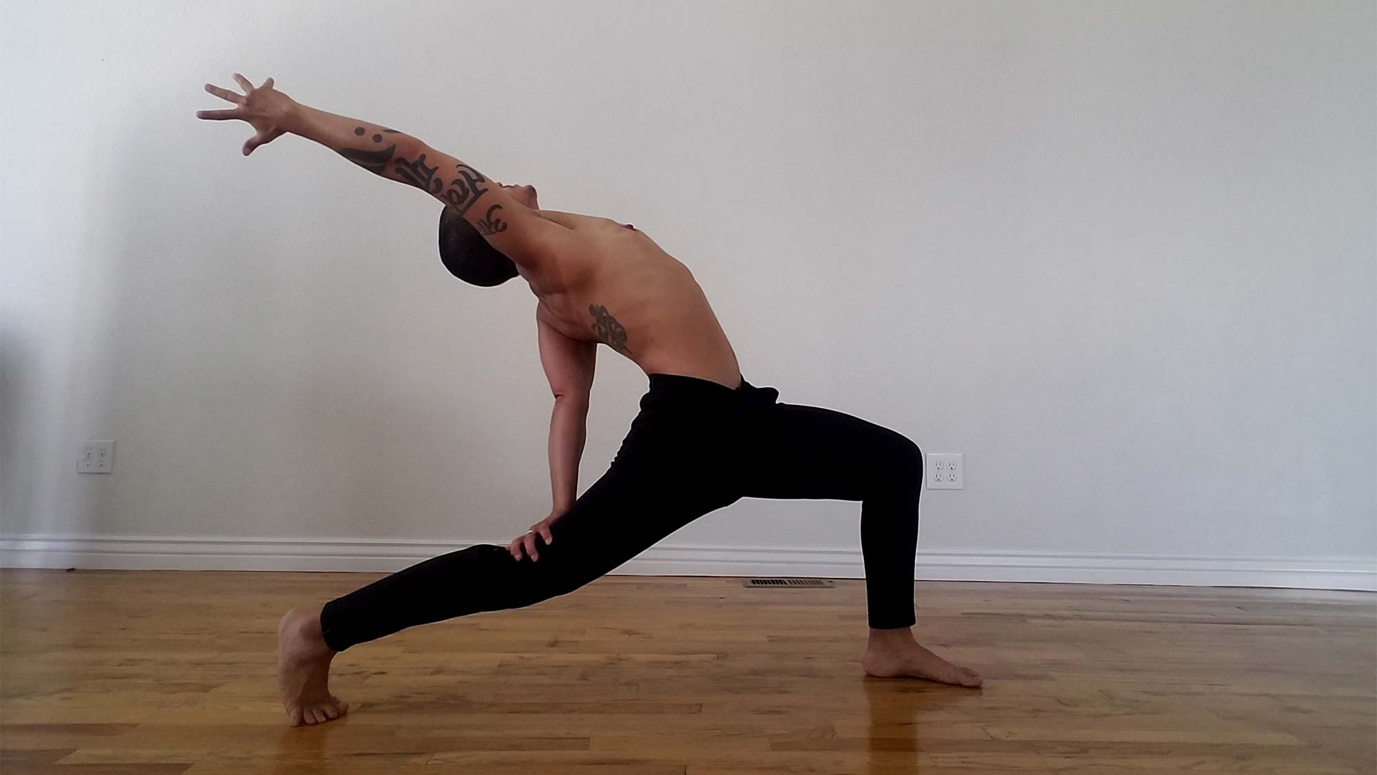 Exalted-Crescent-Lunge-Pose-2 None