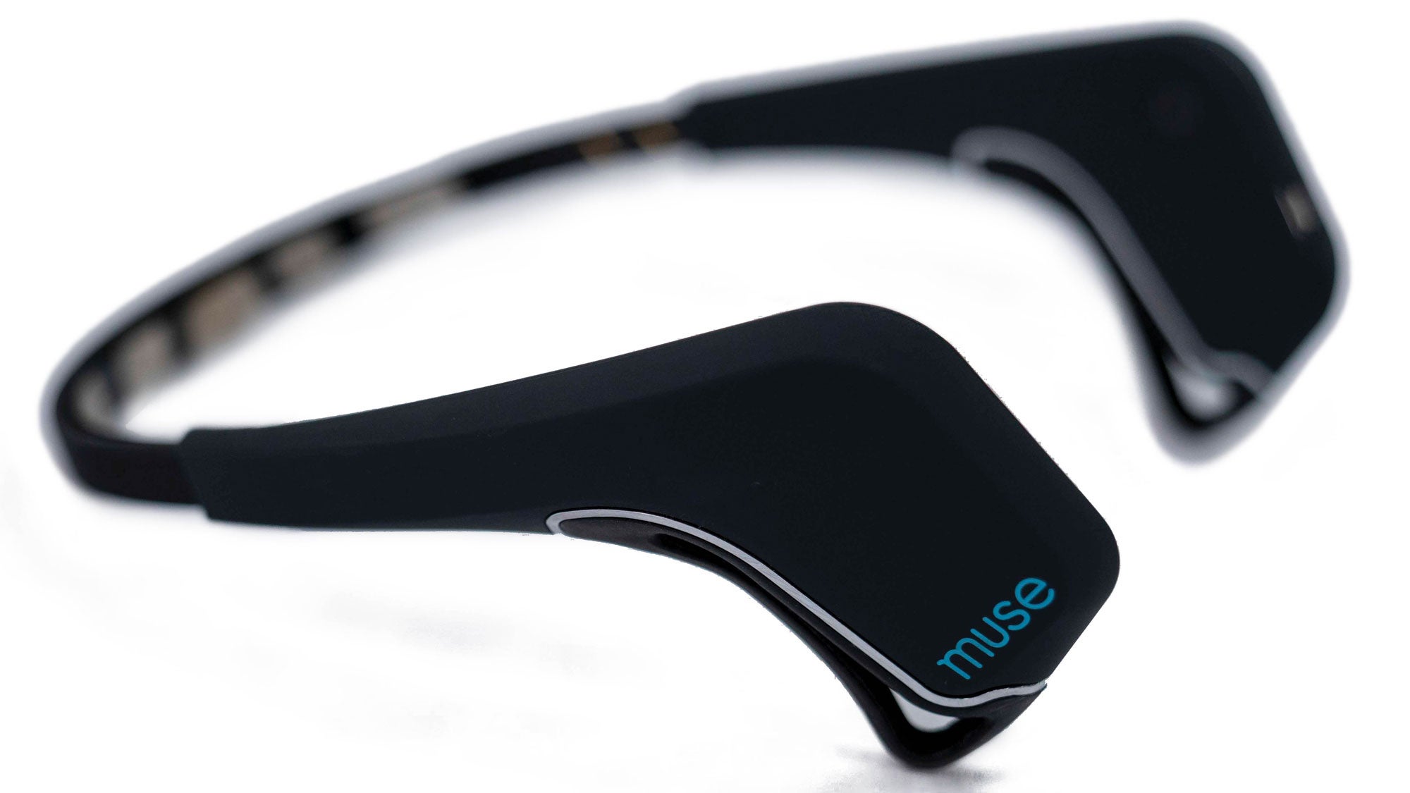 MedGim_308_MUSE_bjk Muse, a headband that measures brain waves during meditation.