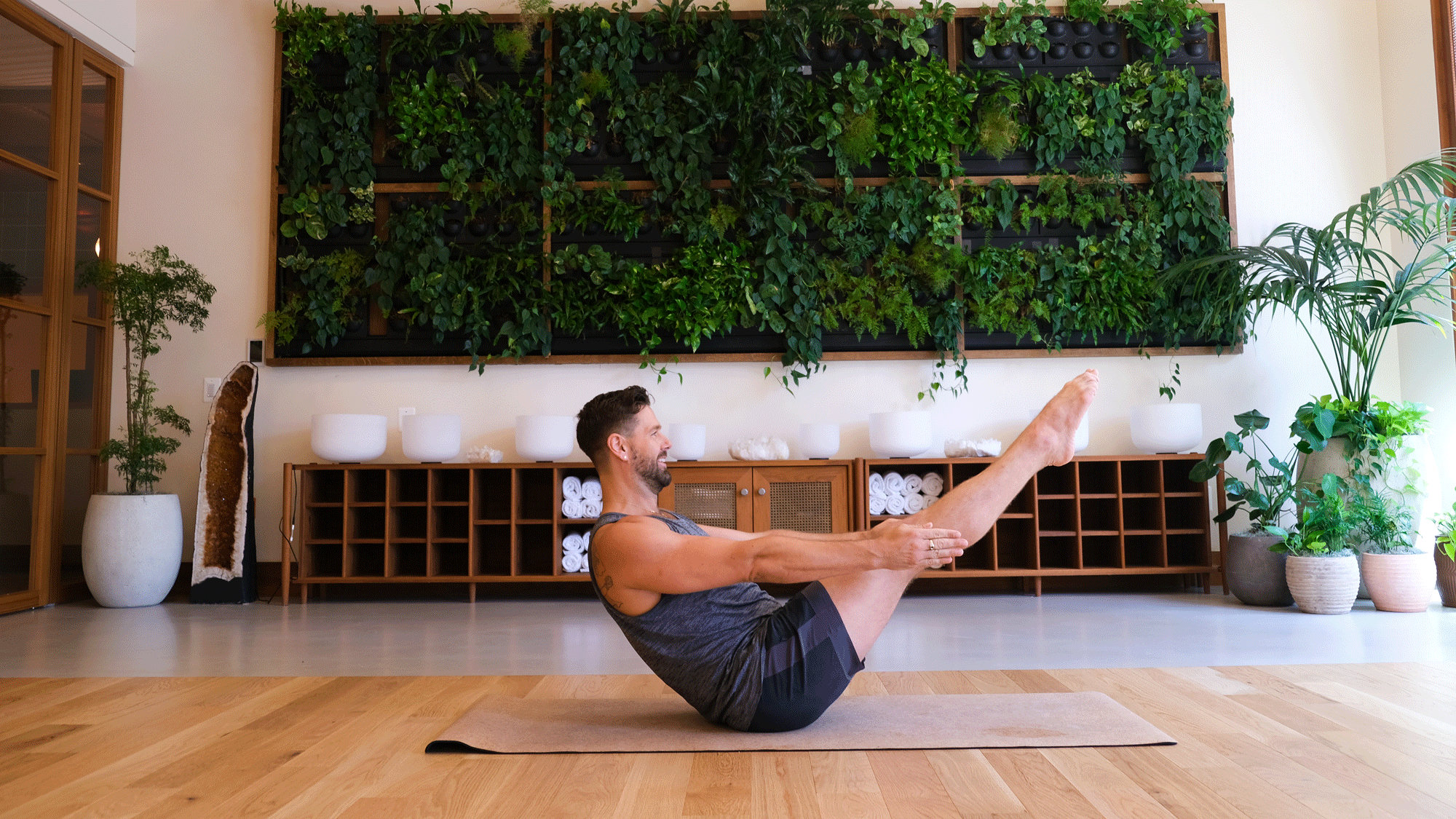 Eaton8 Navasana
