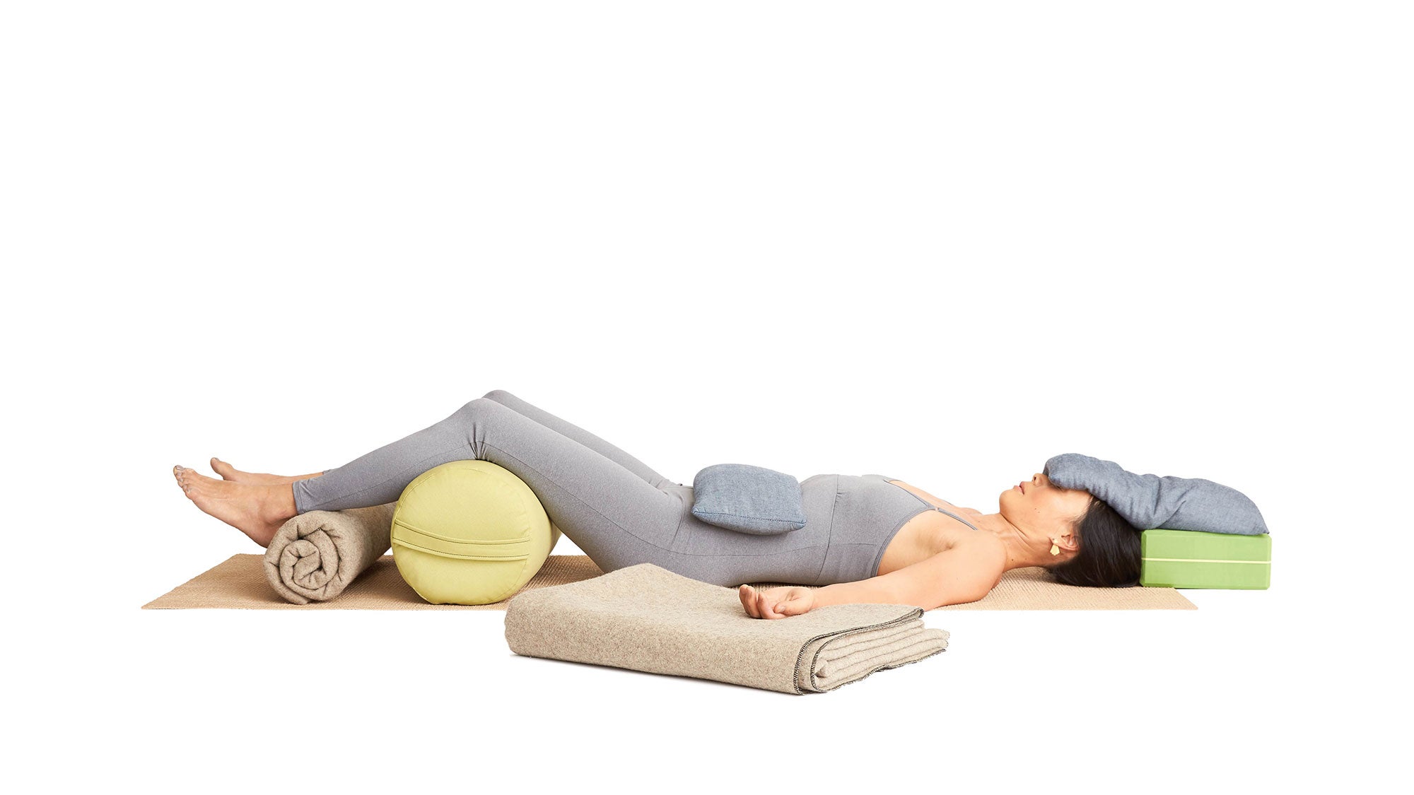 FeatureRestorativeRetreat_312_Oliviasavasana2_bjk_resized Savasana feature