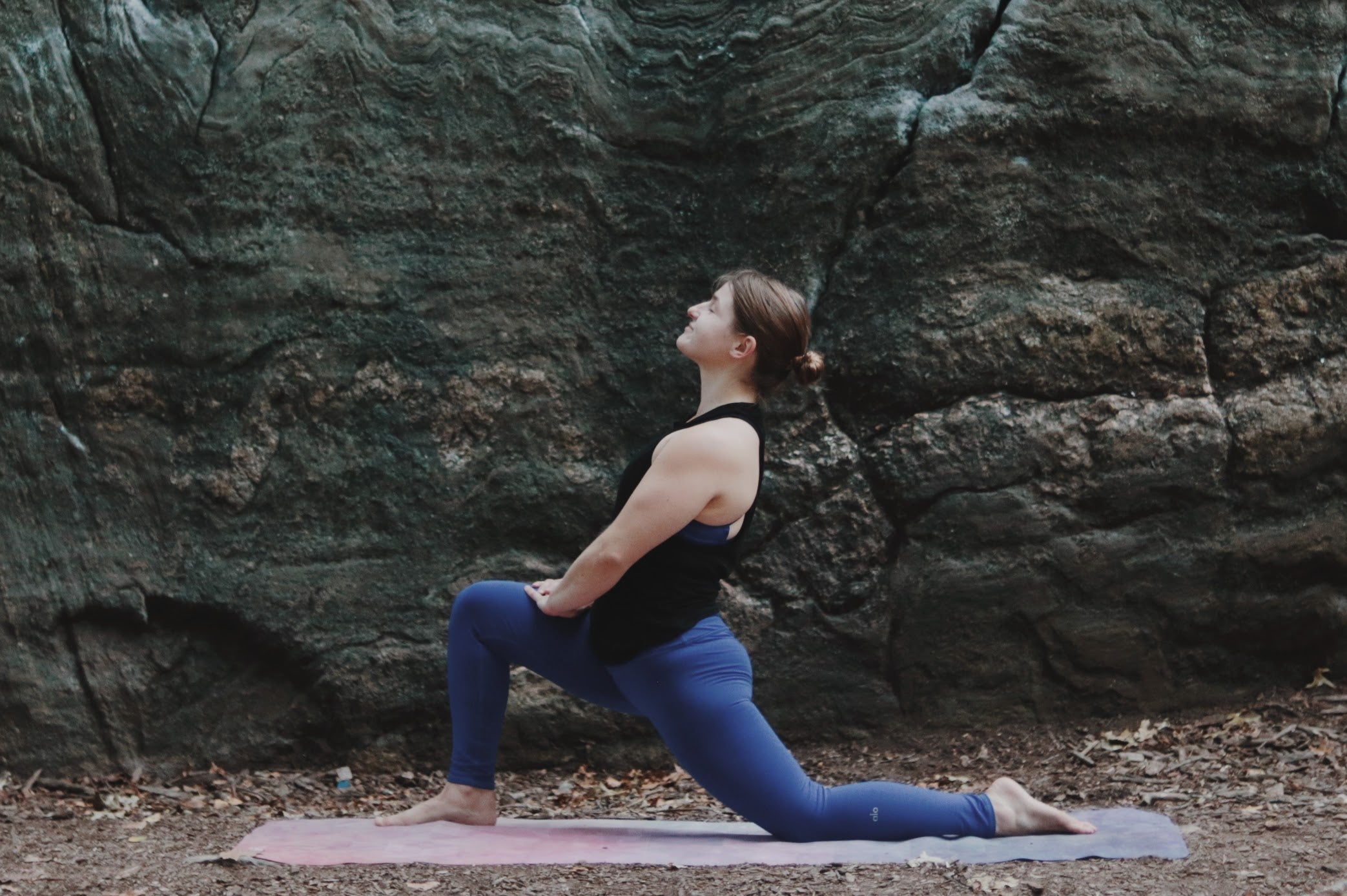 6. Low lunge - close up None