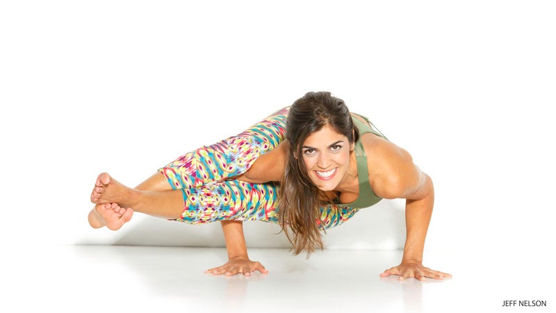 Rina eight-angle-astavakrasana Rina eight-angle-astavakrasana