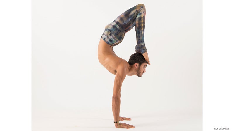 scorpion-handstand-201510 scorpion handstand, vrschikasana