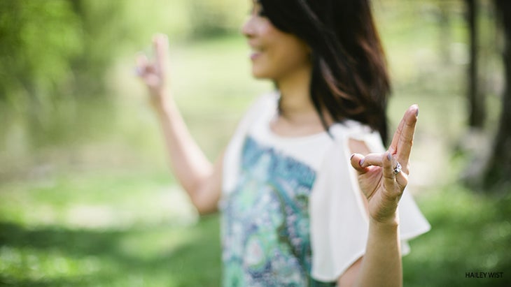Sunshine-Mudra-(Surya-Mudra) hand mudra
