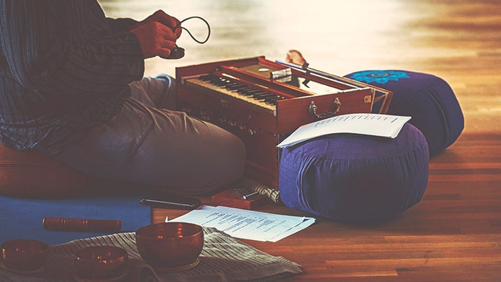 kirtan, chanting, mantra, harmonium kirtan