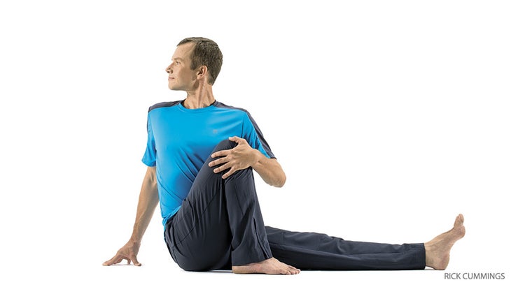 201504-yjmag-marichyasana-ii-home-practice