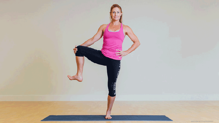 utthitahastapad-b extended hand to big toe pose variation, utthita hasta padangusthasana b
