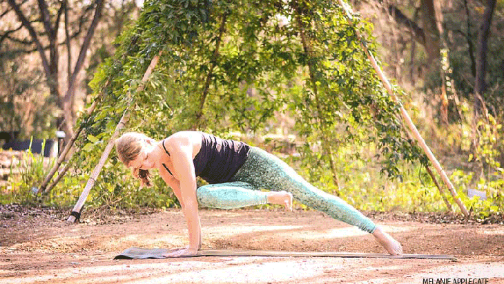 Leah Cullis performs Fallen Triangle. Leah Cullis performs Fallen Triangle.