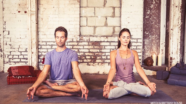 HYF_Lotus-CrossLeg_©ROUSE cross-leg lotus lauren eckstrom, travis elliot,