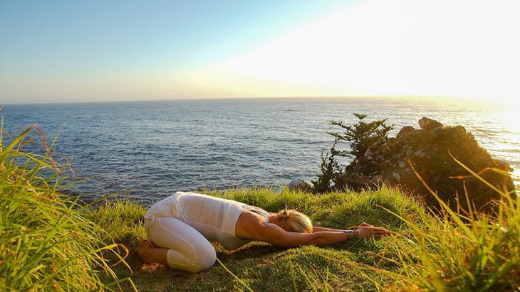 Shiva Rea performs Child's Pose. Shiva Rea performs Child's Pose.