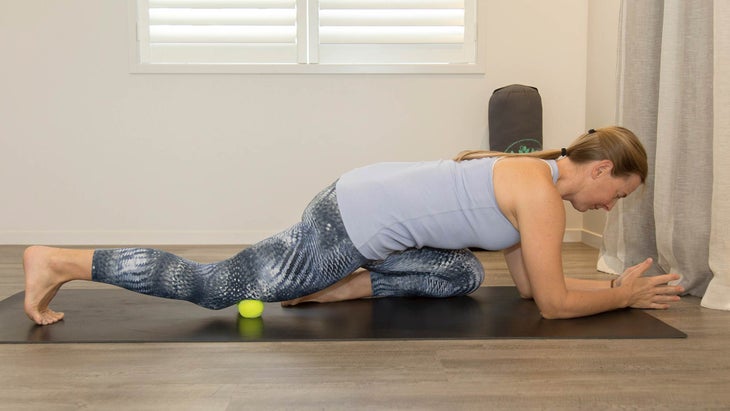 4-04b-Myofascial-hip-flexors-&-quads-option-1 None