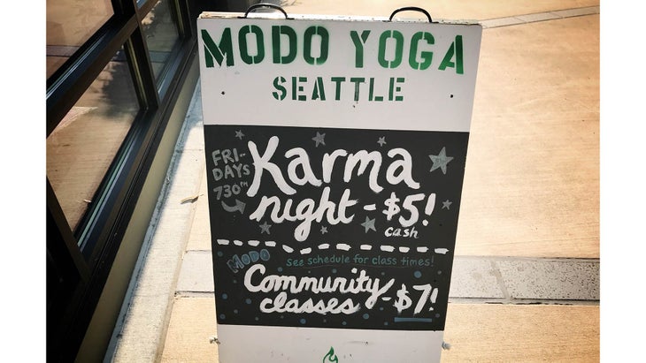 1-modo-yoga None
