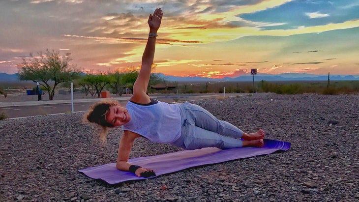livebeyoga-sideplank None