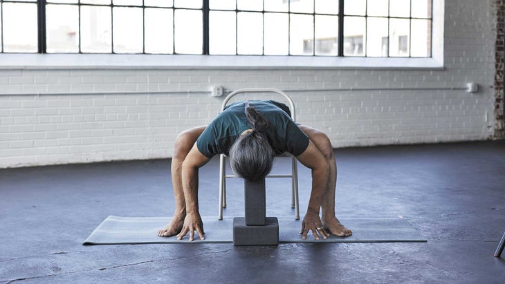 4-chair-squat None
