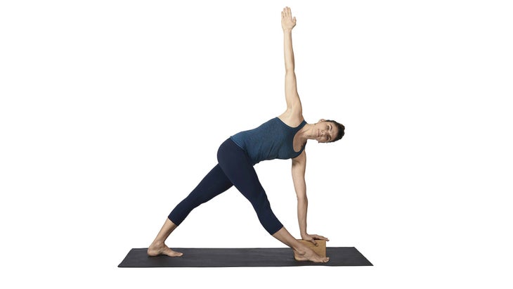 revolvedtriangle-block resolved triangle pose with block