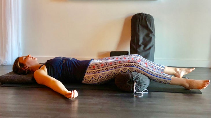 12 A TCM-Inspired Home Practice to Ease Holiday Stress