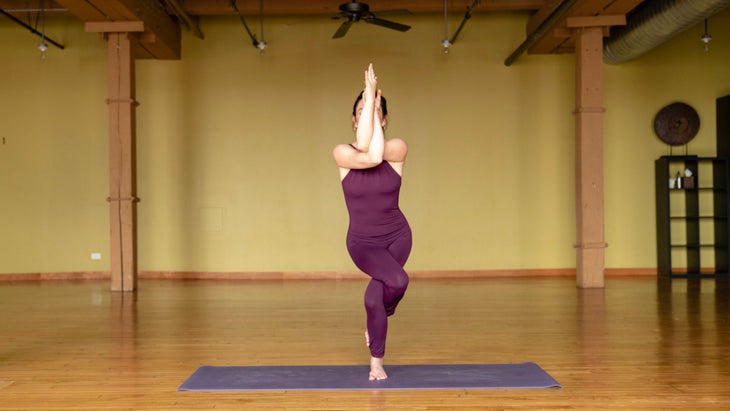 CCD06768 Eagle Pose