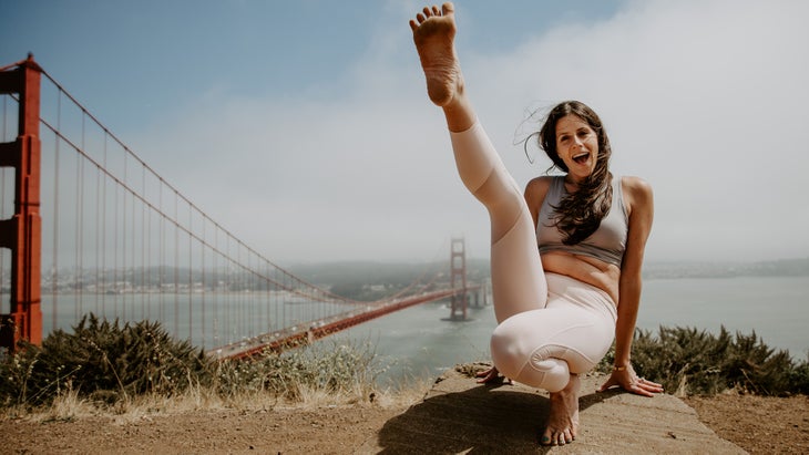 Emilie-Bers-messing-around- Sarah Ezrin posing