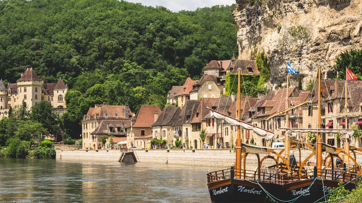 The Travel Yogi’s France Yoga Retreat Adventure in the Dordogne region, France