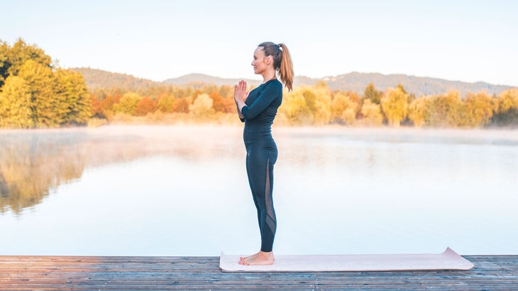 iStock-1050889036 mountain pose