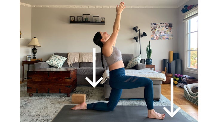 low-lunge-Well-aligned Yoga and hyper-mobility. Low Lunge.