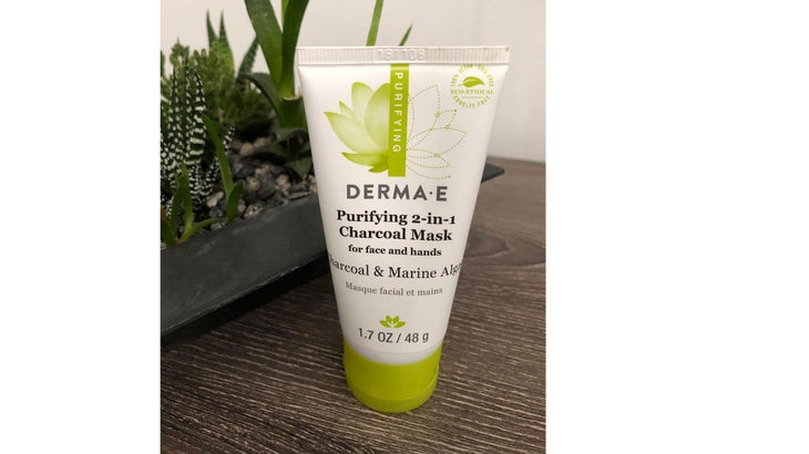 Lauren-Slideshow---DERMA-E-SLIDE None