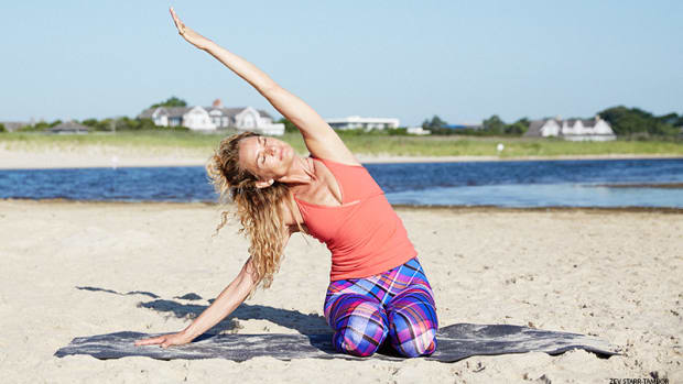 colleen-saidman-yee-side-stretch None
