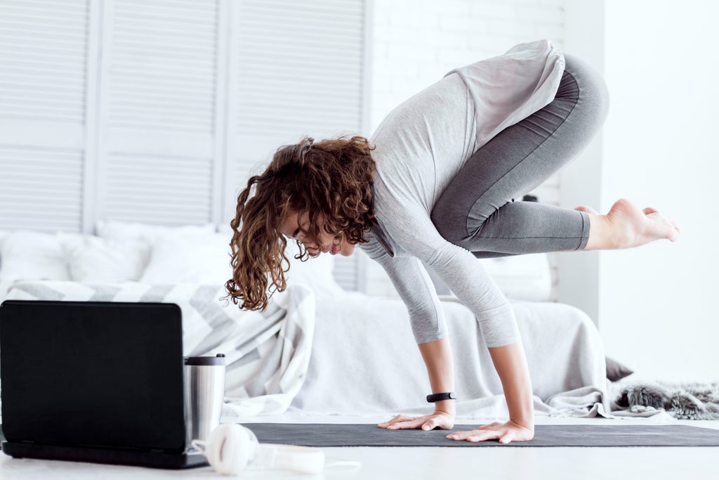 To Pay or Not to Pay for Yoga During the Coronavirus Shutdown