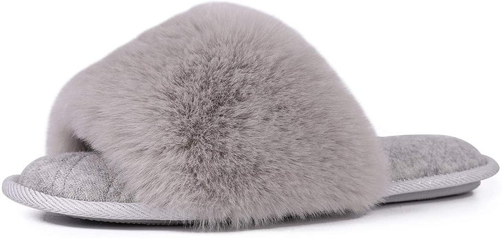 fluffy slippers None