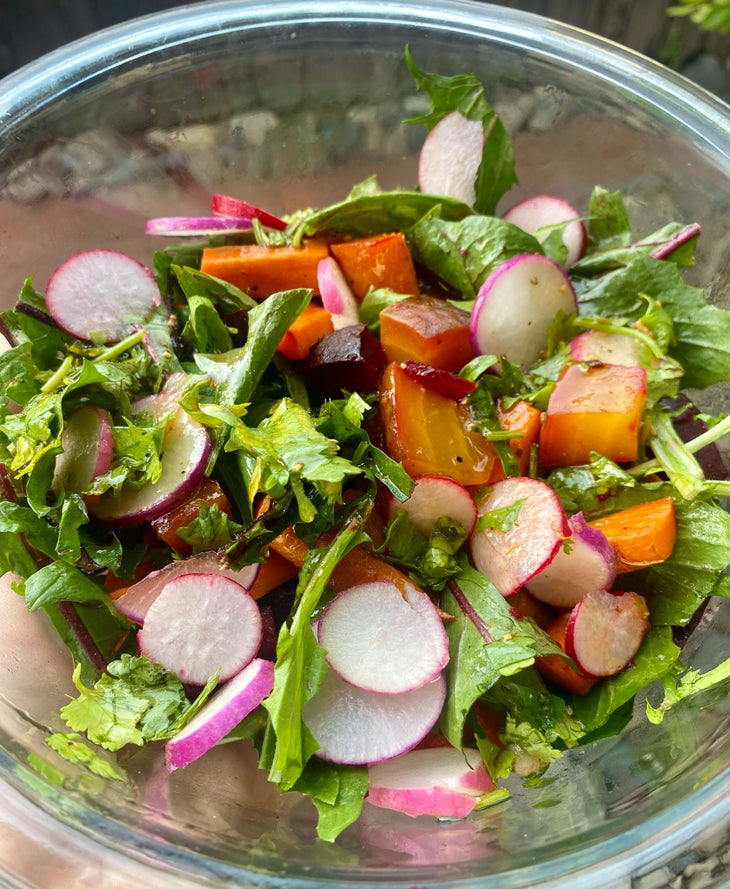 Ayurvedic summer recipes: Rainbow summer salad by Gabrielle Marchese