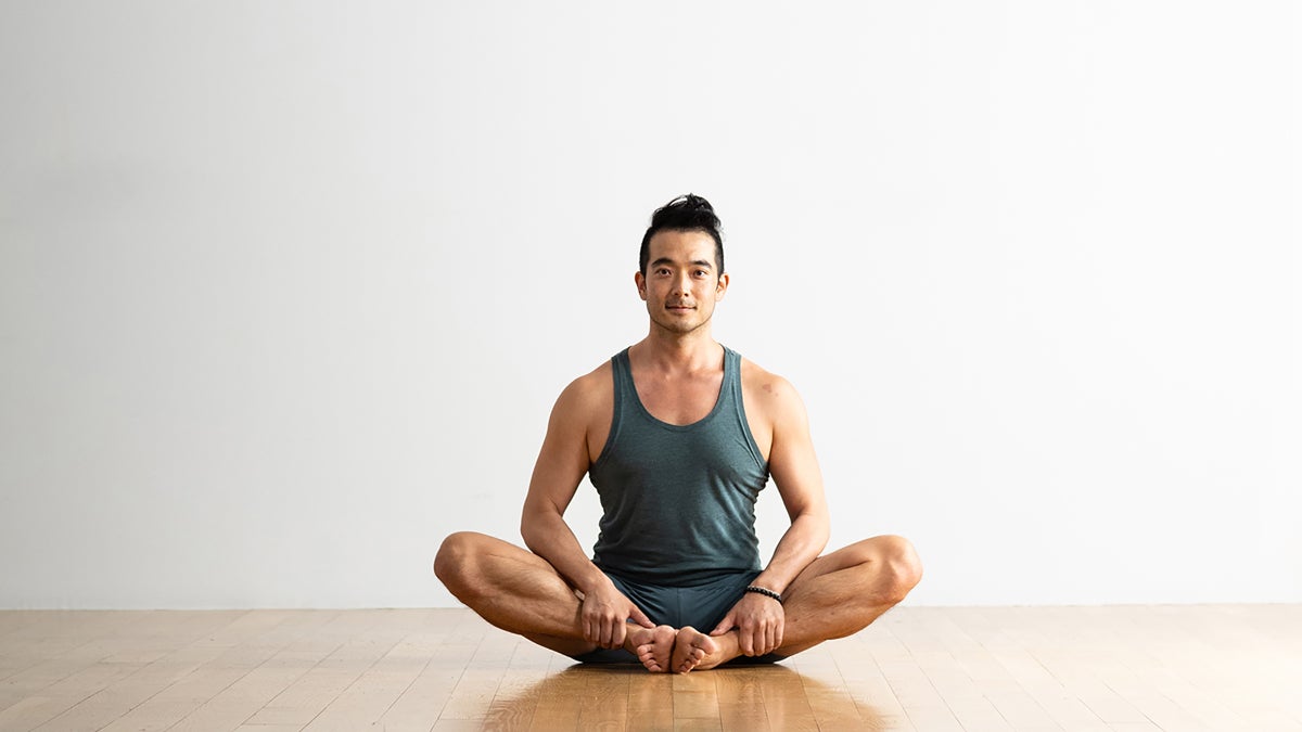 Five pose