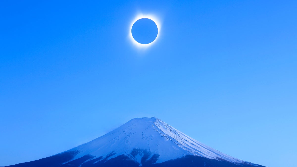 7 Poses to Help You Through the Solar Eclipse