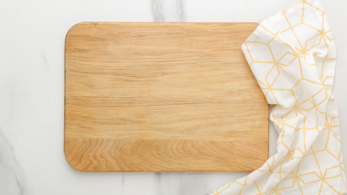 Are You Using the Right Cutting Board? Here's How to Know