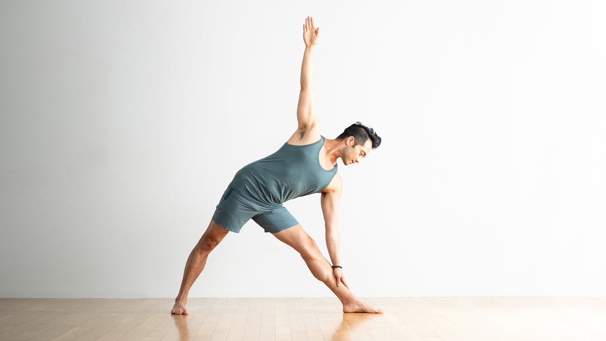 Yoga Cues Deconstructed: Align Your Body as if You're Between Two Panes of Glass