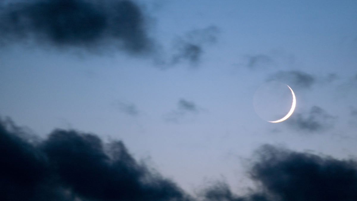 3 Yoga Poses to Tap Into the Power of the New Moon in Pisces