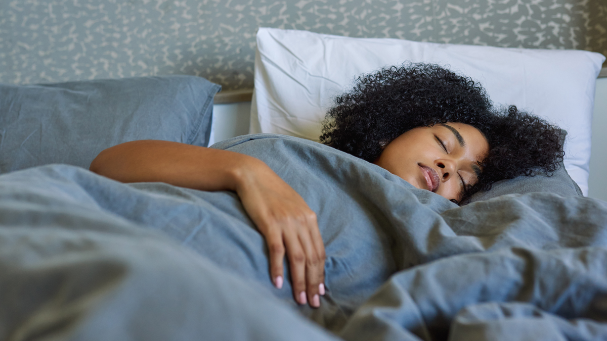 9 Ways to Get More Sleep at Night, According to an Expert
